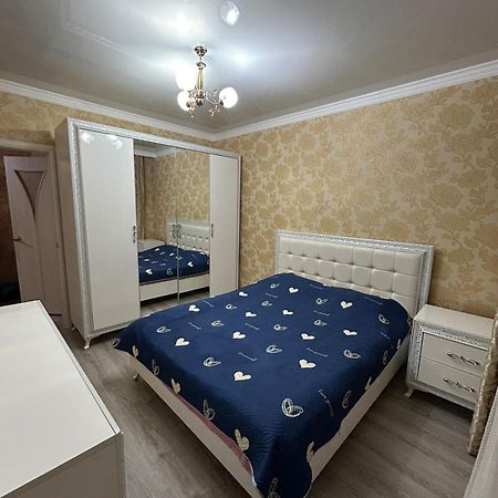 Уютная Квартира Комфорт Класса143 Promyshlennyy エクステリア 写真